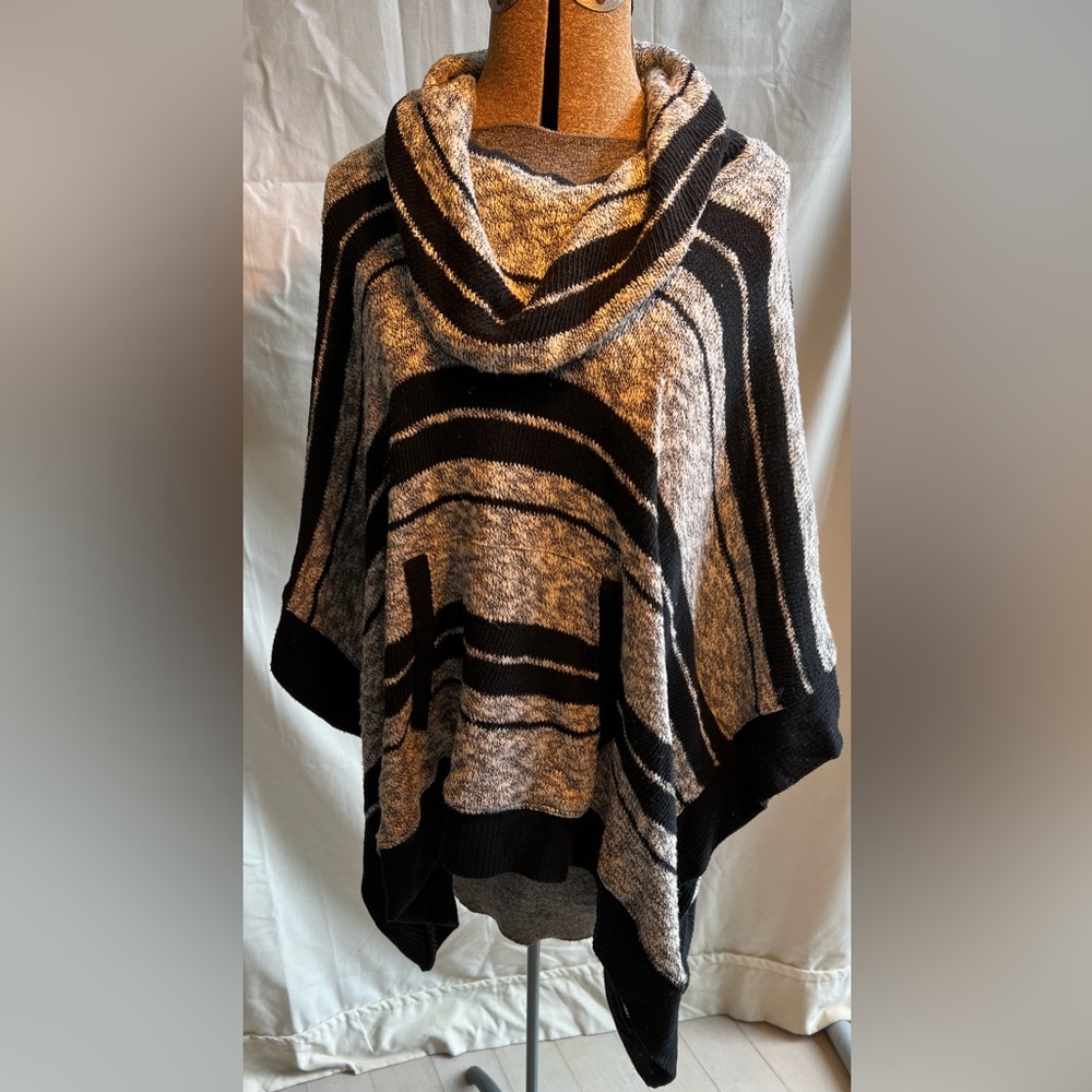 Splendid Cowl Collared Poncho